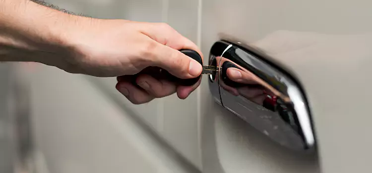 Why Choose Our Auto Locksmith Team in Long Beach, NY?